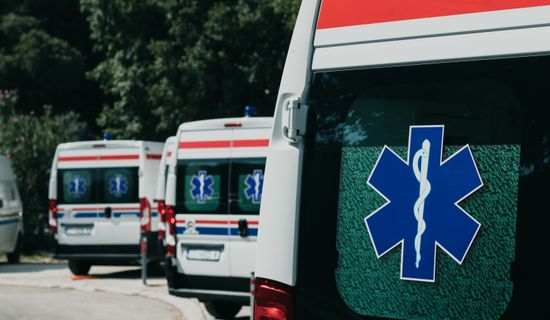 绥芬河救护车转运病人过路高速收费吗?